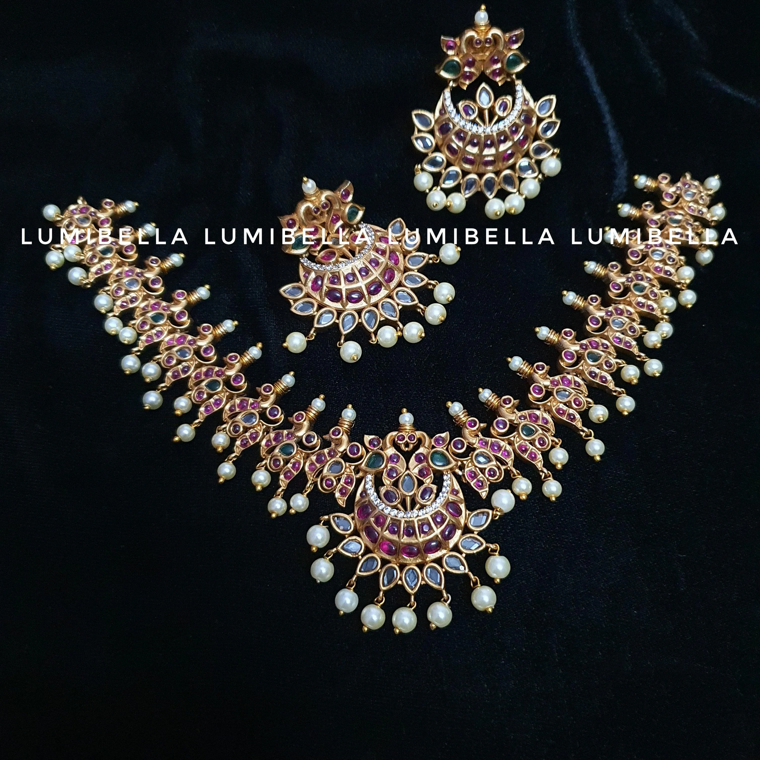 Antique Kemp Short Necklace With Chandbali Earrings